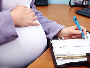 Алгоритм расчета пособия по беременности и родам, если стаж менее 6 месяцев, на примере